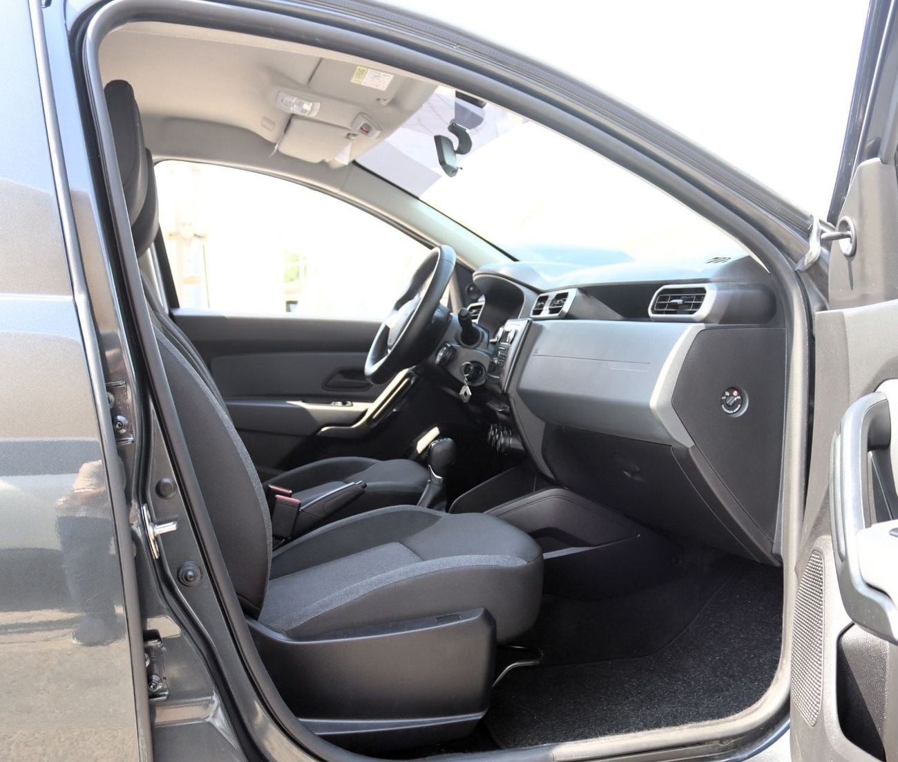 Renault Duster LE ACCIDENTS FREE - GCC - ORIGINAL PAINT - 1600 CC - PERFECT CONDITION INSIDE OUT