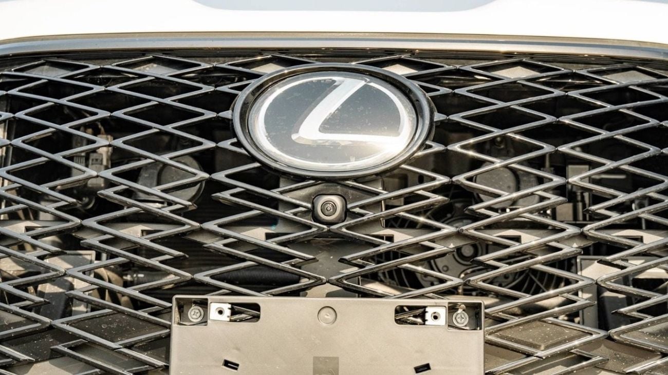 Lexus LX600 F SPORT