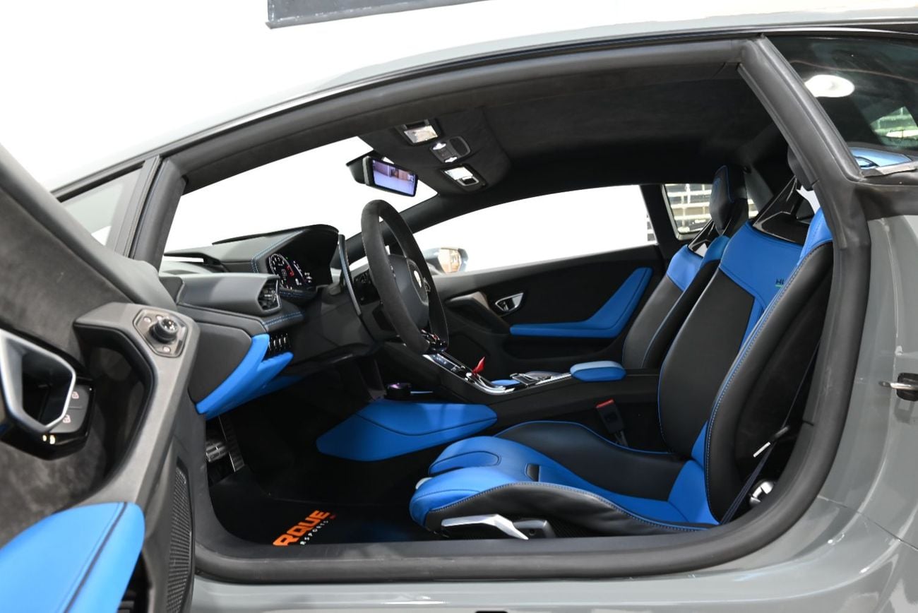 Lamborghini Huracan 2022 Lamborghini Huracan EVO Coupe, Service History, 2/2027 Exotic Car Warranty, Excellent Condition