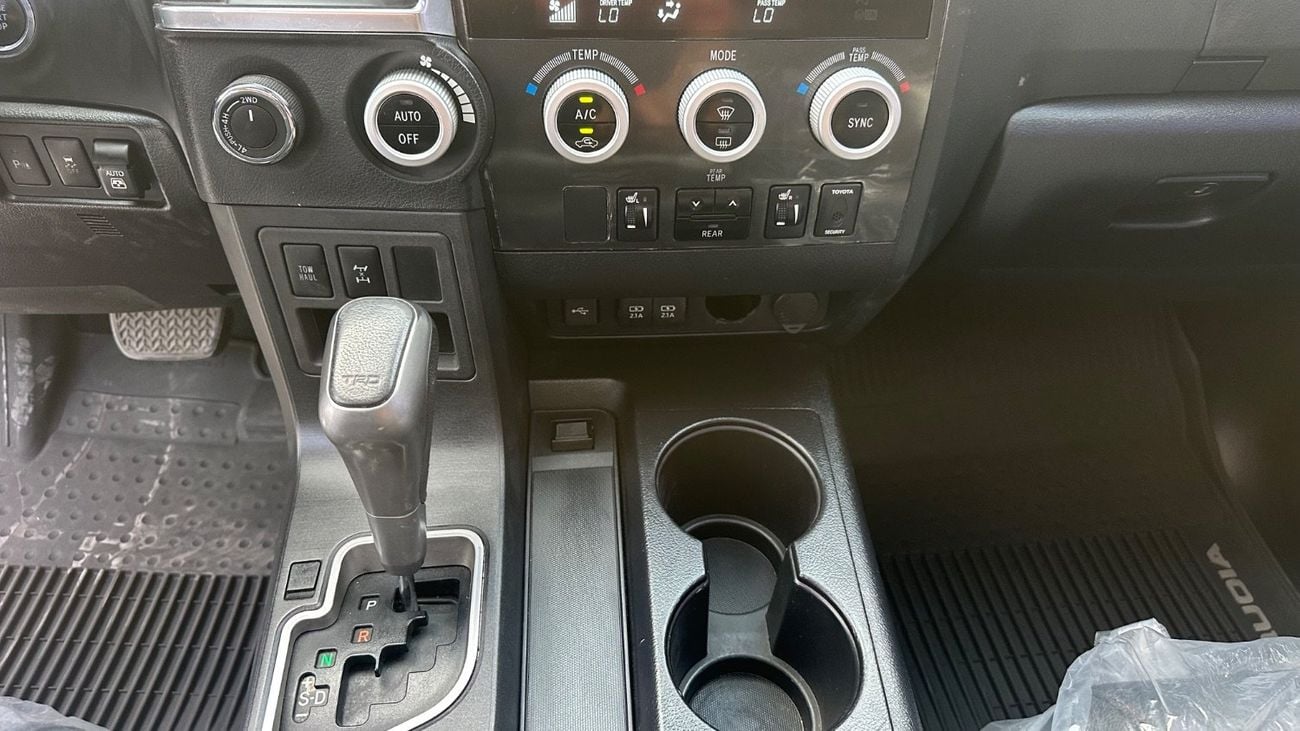 Toyota Sequoia