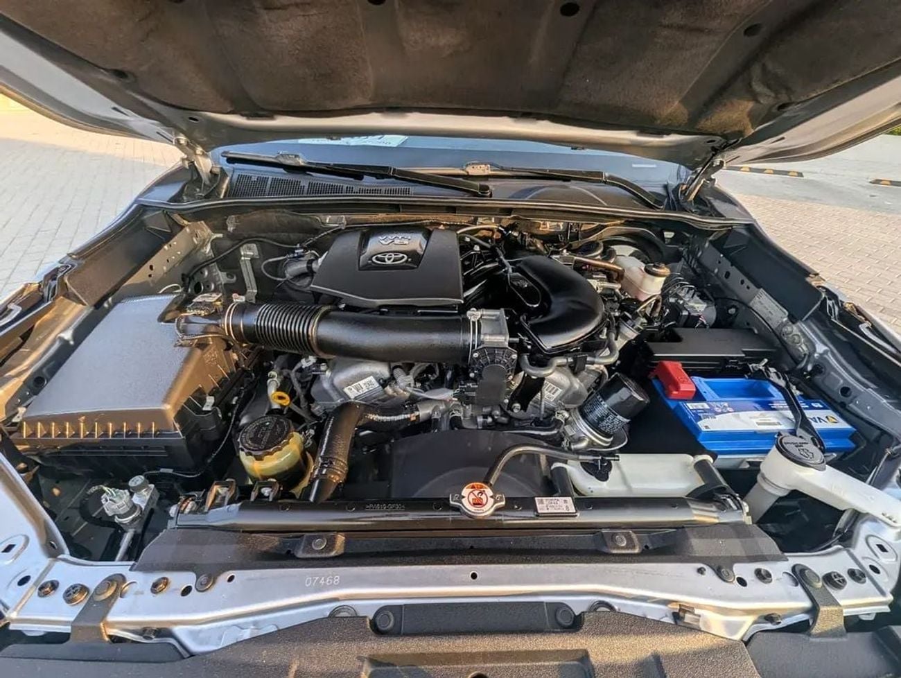 Toyota Fortuner VXR GCC specs interior and Exterior Excellent Condition V6 4.0L