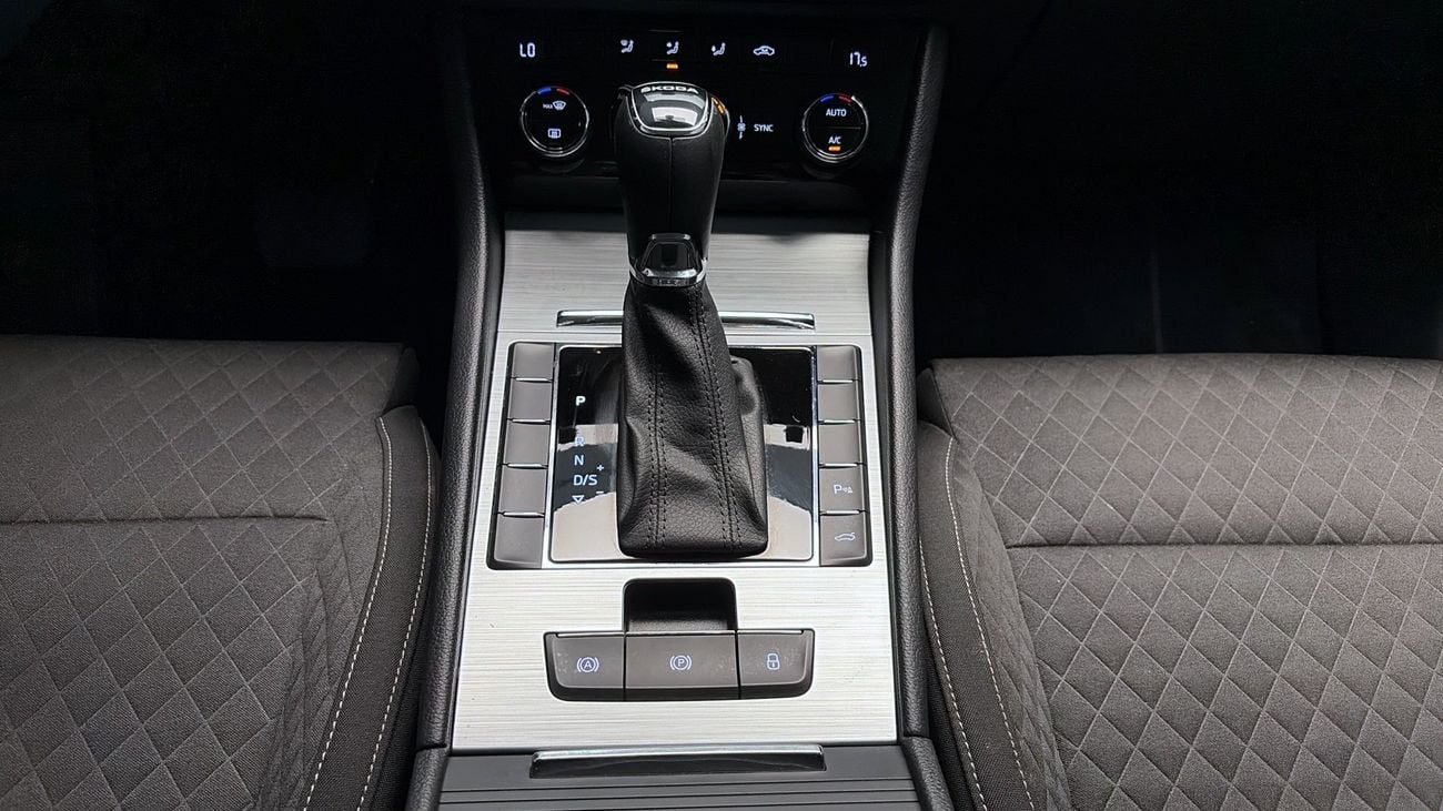 Skoda Superb AMBITION | Guaranteed Warranty | 0 Down Payment