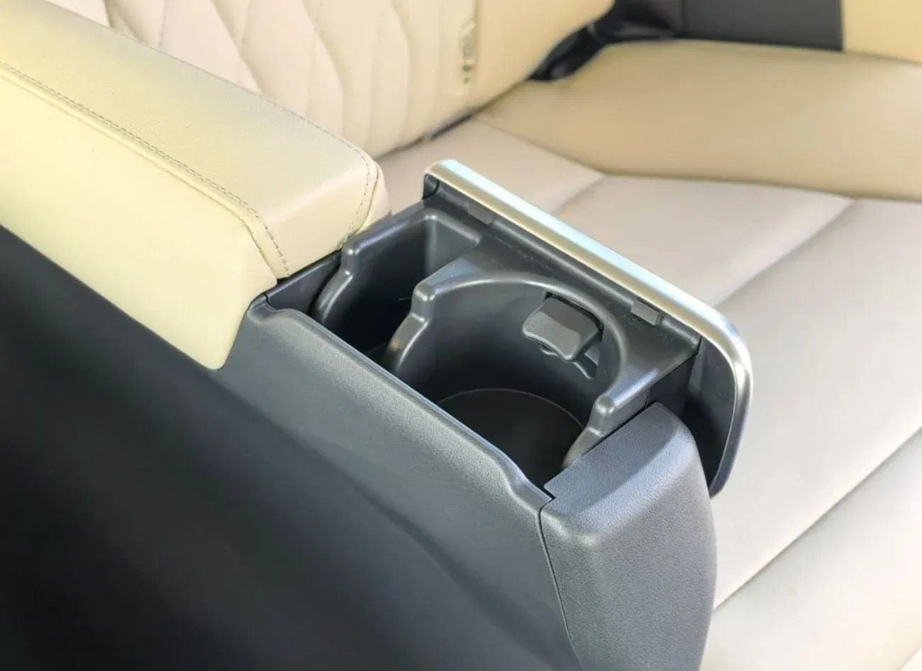 تويوتا جرافينا | 3.5L V6 PETROL | VIP SEATS |360*CAMERAS | GCC SPECS | MY2026