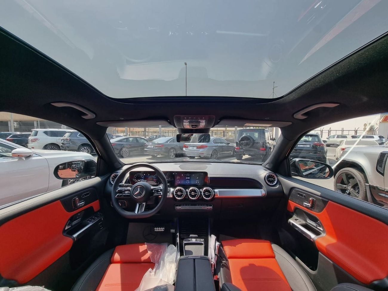Mercedes Benz GLB200 STANDARD SUV 7 Seater Under Warranty 2025 GCC