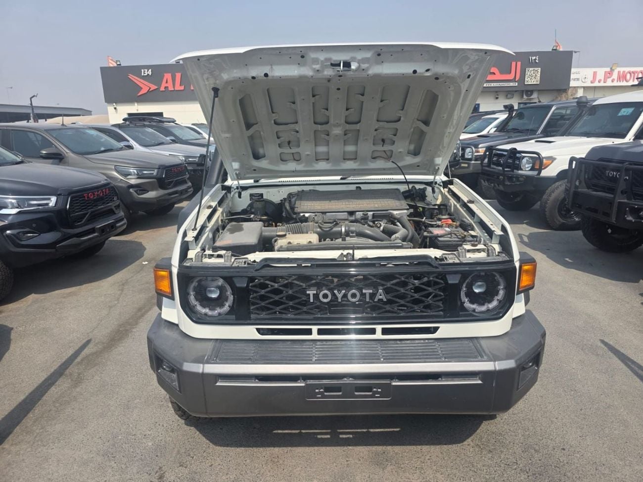Toyota Land Cruiser Pick Up LX AC PWR OPT