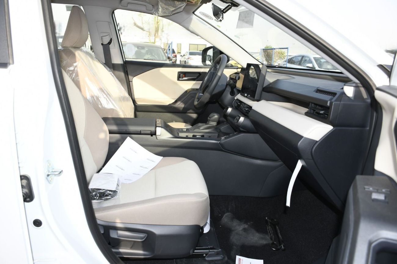 Toyota RAV4 XLE 2.0L Petrol GCC ! Sunroof ! Automatic Back door ( Saudi spec )
