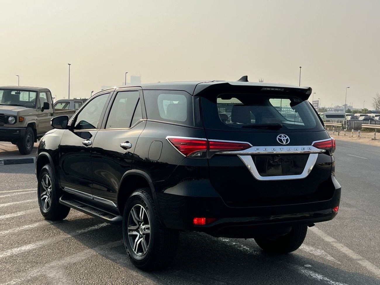 Toyota Fortuner EXR 2016 Toyota Fortuner EXR 2.7L V4 - AWD 4x4 - Rear Sensor -