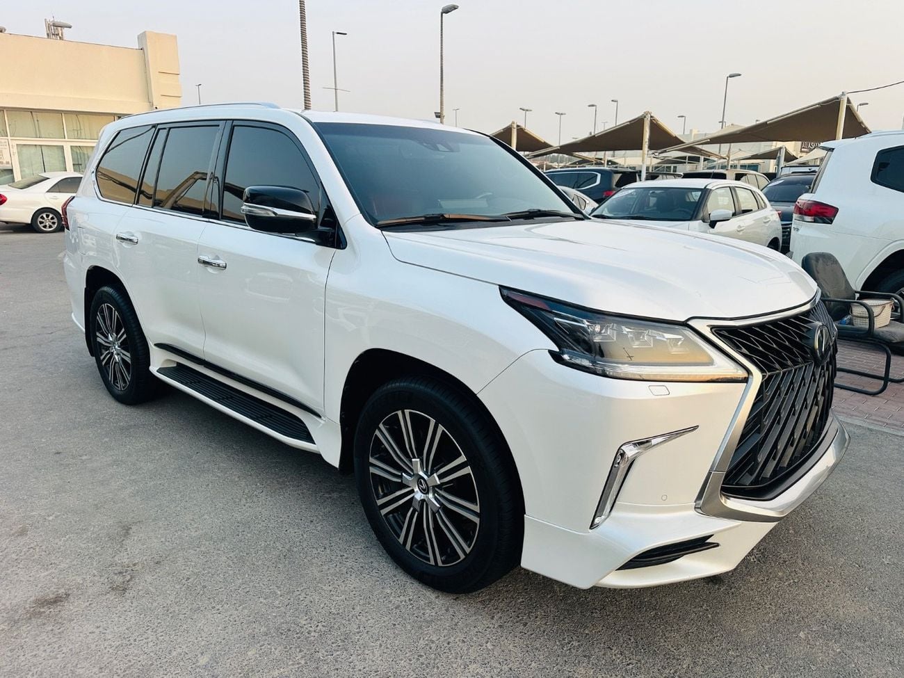Lexus LX570 SIGNATURE