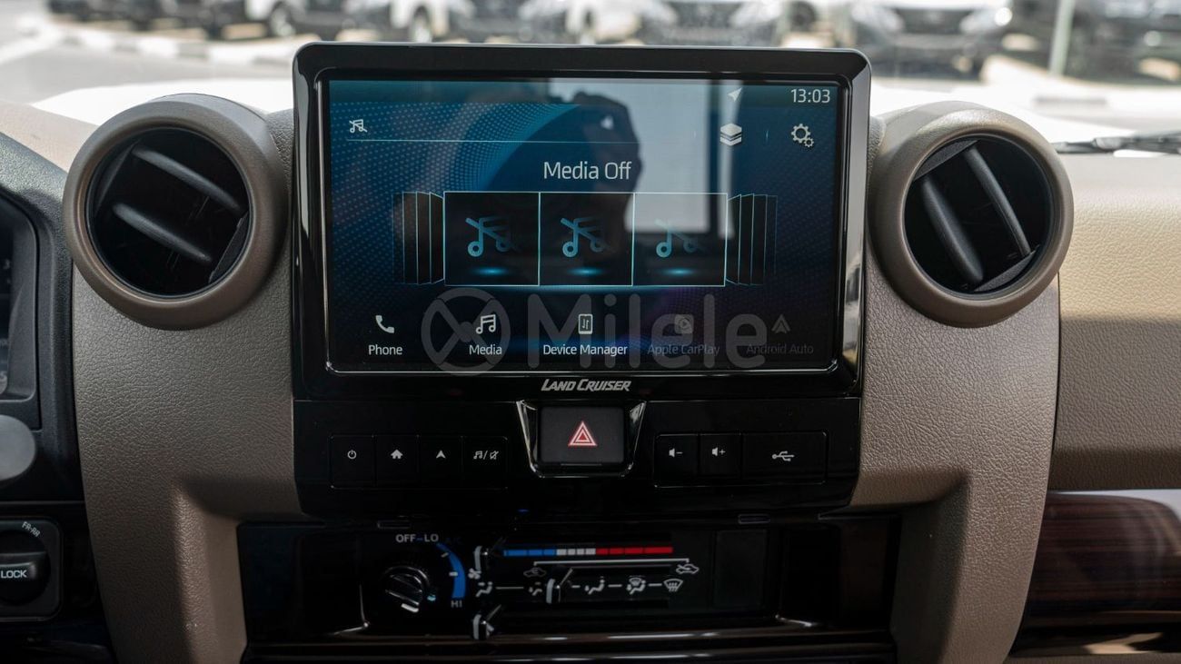 تويوتا لاند كروزر بيك أب 70 LX LX