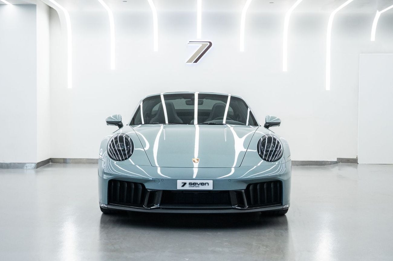 Porsche 911 TARGA 4GTS GCC Specs | Warranty | As Brand New Condition
