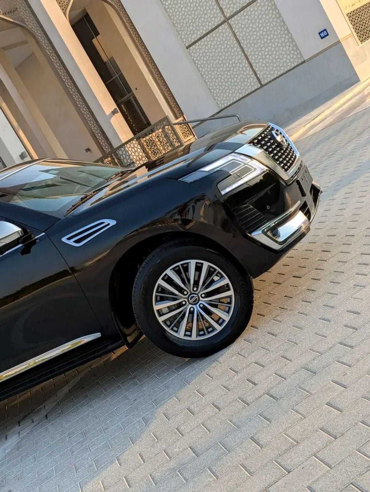 نيسان باترول SE بلاتينيوم سيتي مواصفات خليجية، محرك V6 سعة 4.0 لتر، حالة داخلية وخارجية ممتازة