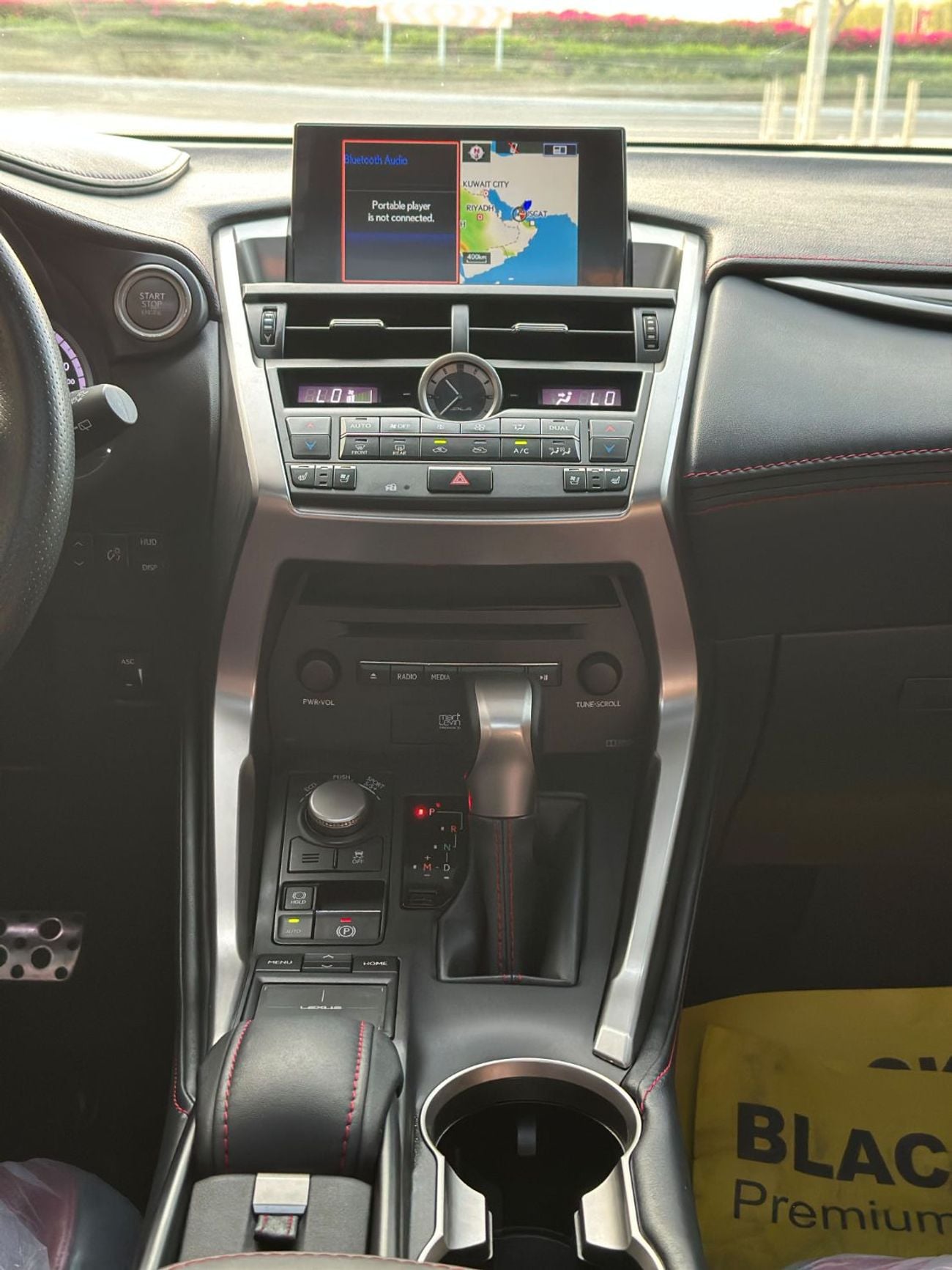 لكزس NX200t F SPORT بلاتينيوم