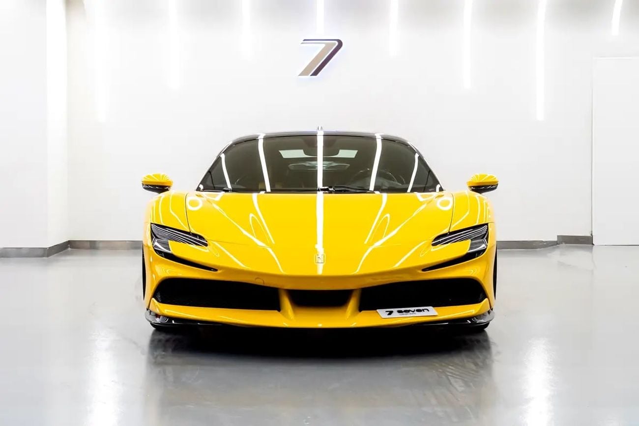 فيراري SF90 ستراديل ASSETTO FIORANO WITH WARRANTY AND SERVICE AL TAYER
