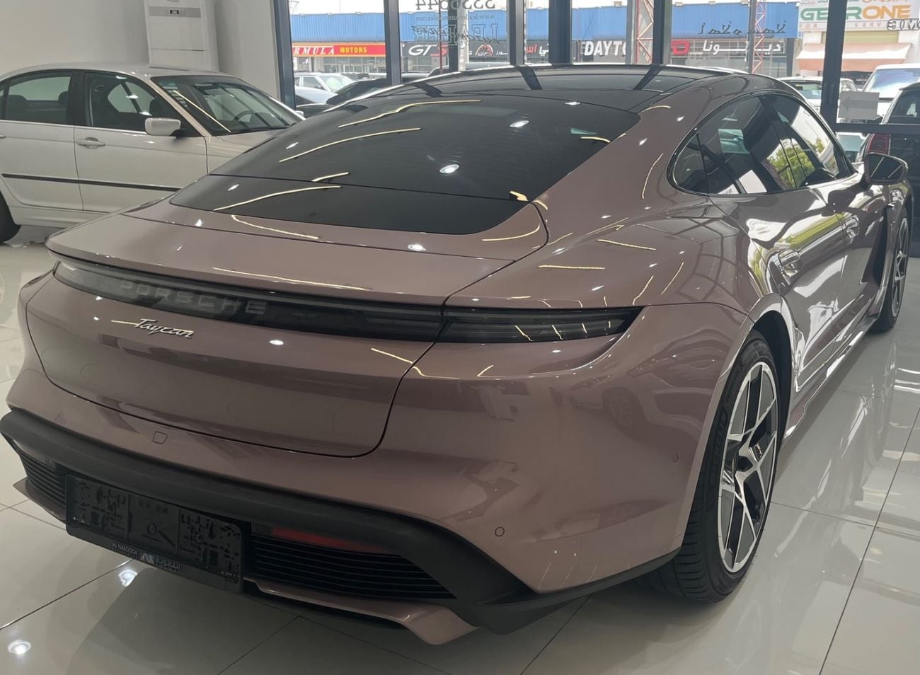 Porsche Taycan STANDARD As good as new