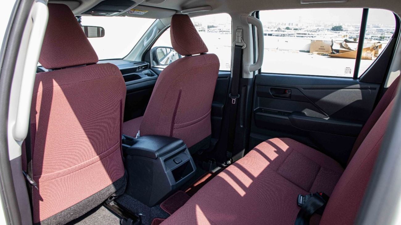 Toyota Hilux DC 4x4 D 2.8L AT DLS RA | 2027 | 3 Years Warranty | For Local Registration +10%