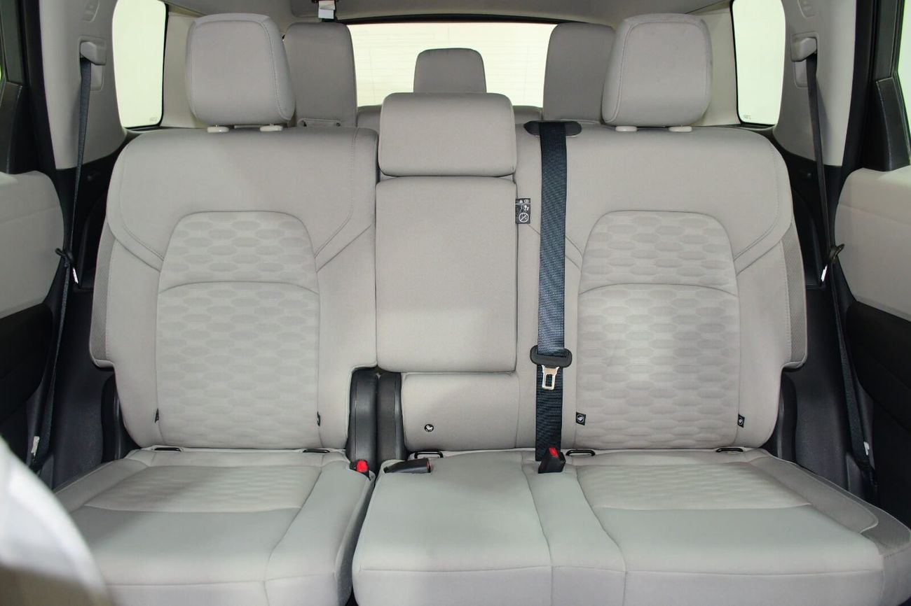 Nissan Pathfinder S 2.0