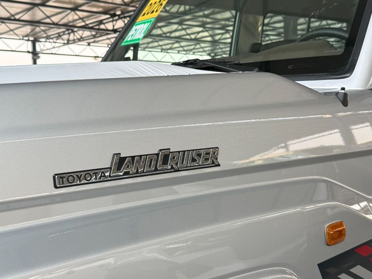 Toyota Land Cruiser 70 GRJ 71 4.0 V6 M/T **EXPORT ONLY**التصدير فقط خارج الخليج***