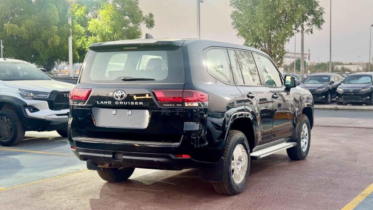 Toyota Land Cruiser GXR BASIC BLACK INTERIOR 2025
