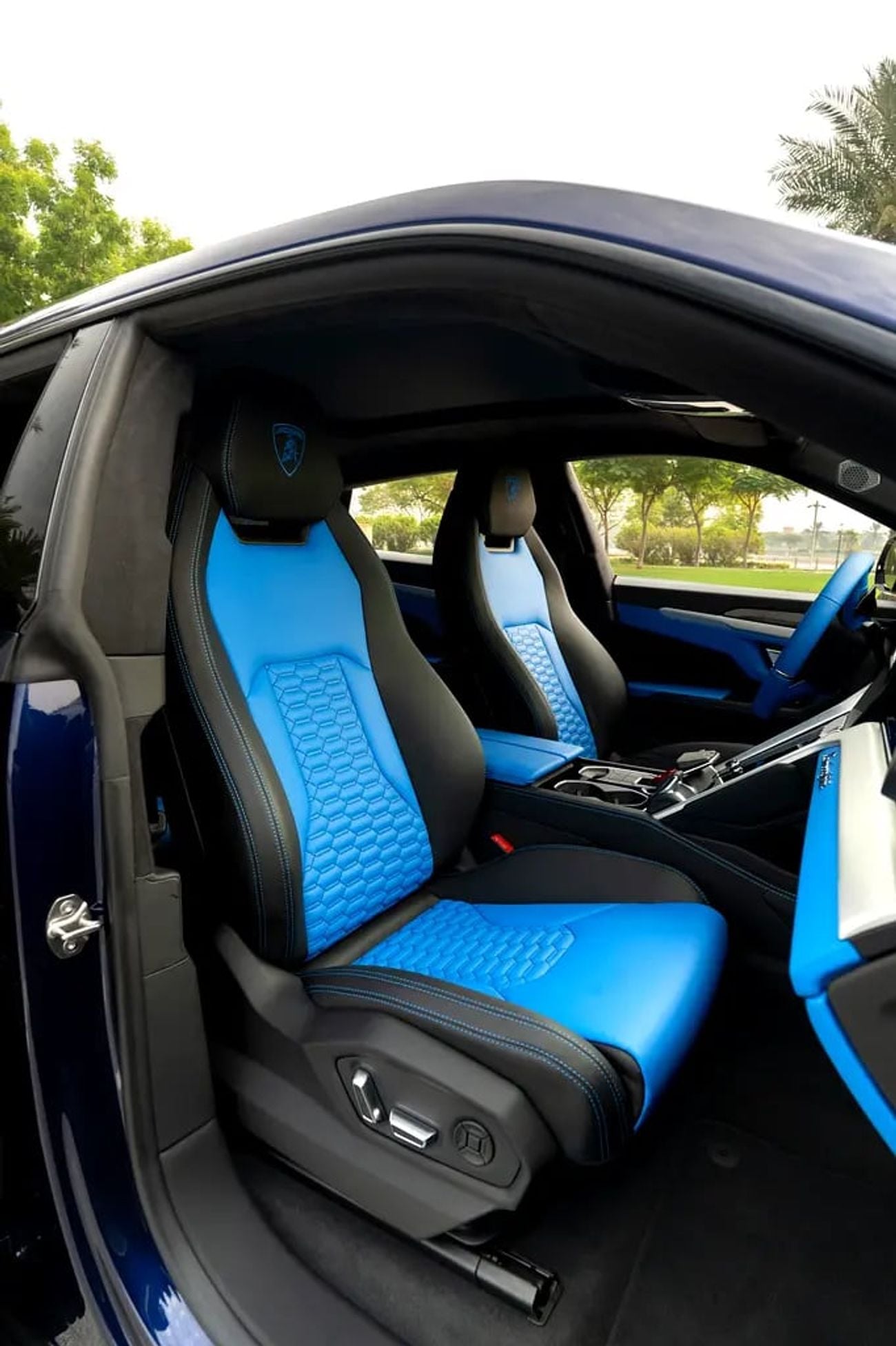 Lamborghini Urus STANDARD Japanese Specs | Power Craft Exhaust | Carbon Upgrades