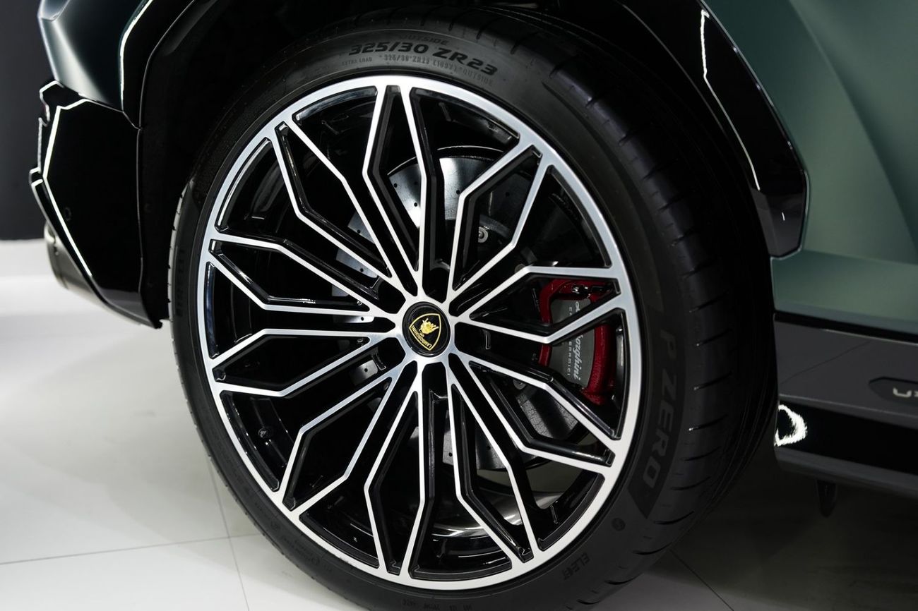 Lamborghini Urus SE 2025 Lamborghini Urus SE, Panoramic Roof, Bang N Olufsen Audio, 800 HP Hybrid!!