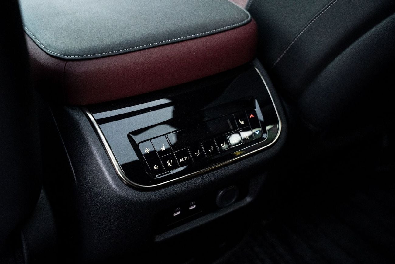 Infiniti QX80 AUTOGRAPH BENCH CHAIRS Autograph 2025 GCC Specs Agency Warranty Full Service History 3.5L Twin Turbo