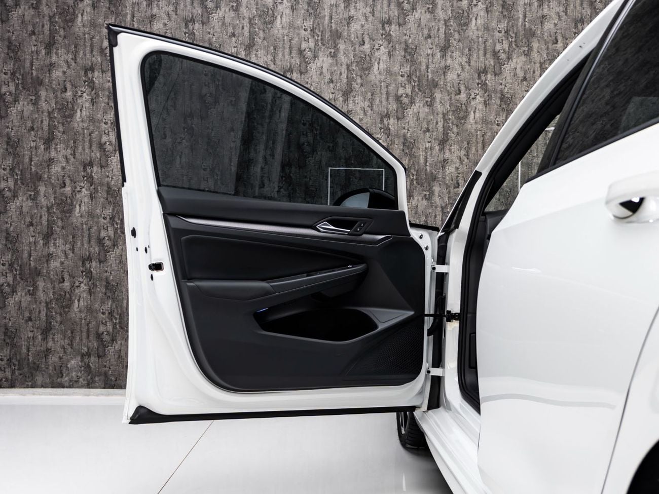 Volkswagen Golf R BUY NOW, PAY 2027 | THE BLACKLINE STANDAD | Warranty + Service, GCC, Low KMs