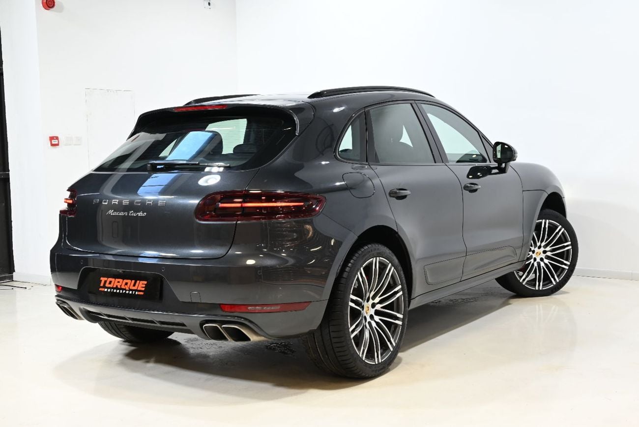 Porsche Macan TURBO 2017 Porsche Macan Turbo, Full Service History, Excellent Condition, GCC