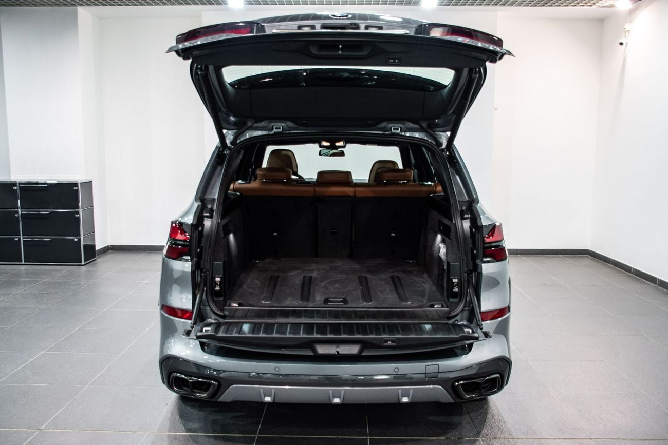 BMW X5 M60i LUXURY