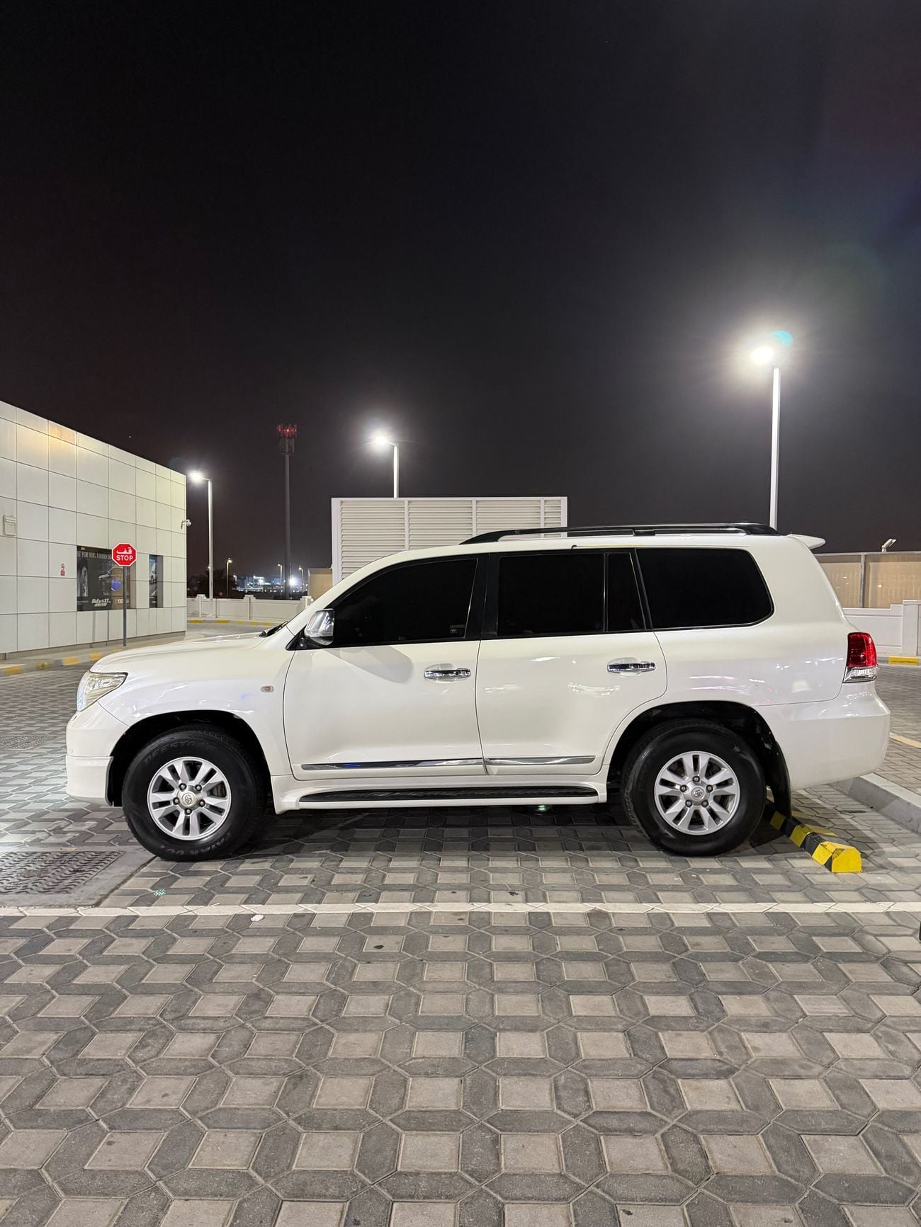 Toyota Land Cruiser VXR