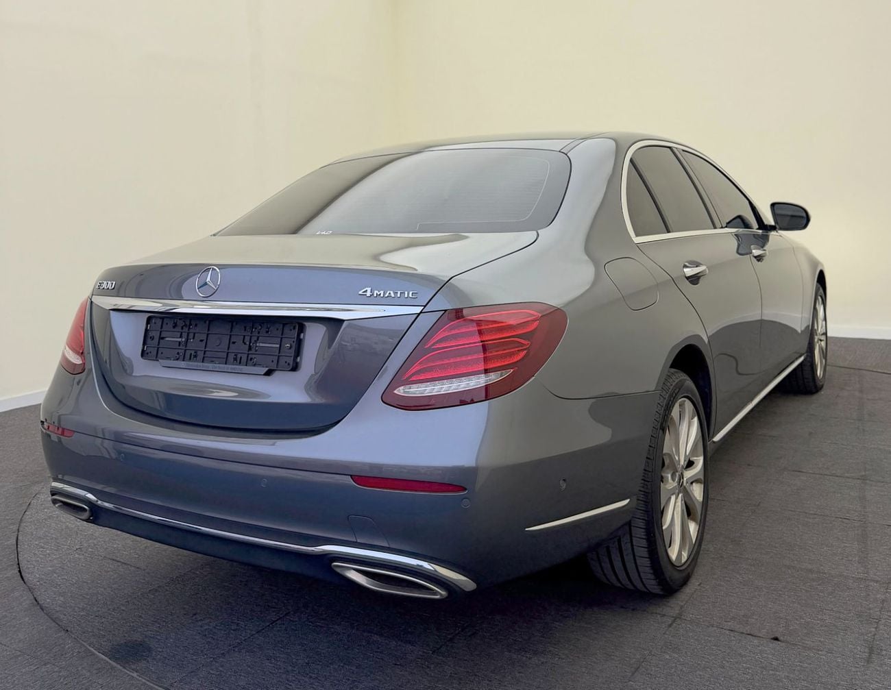 مرسيدس بنز E300 2020