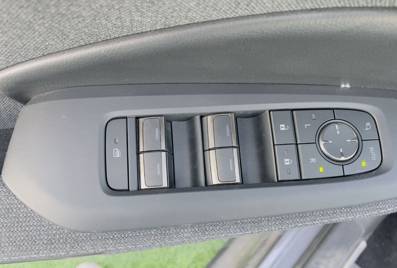 Lexus LBX PREMIUM