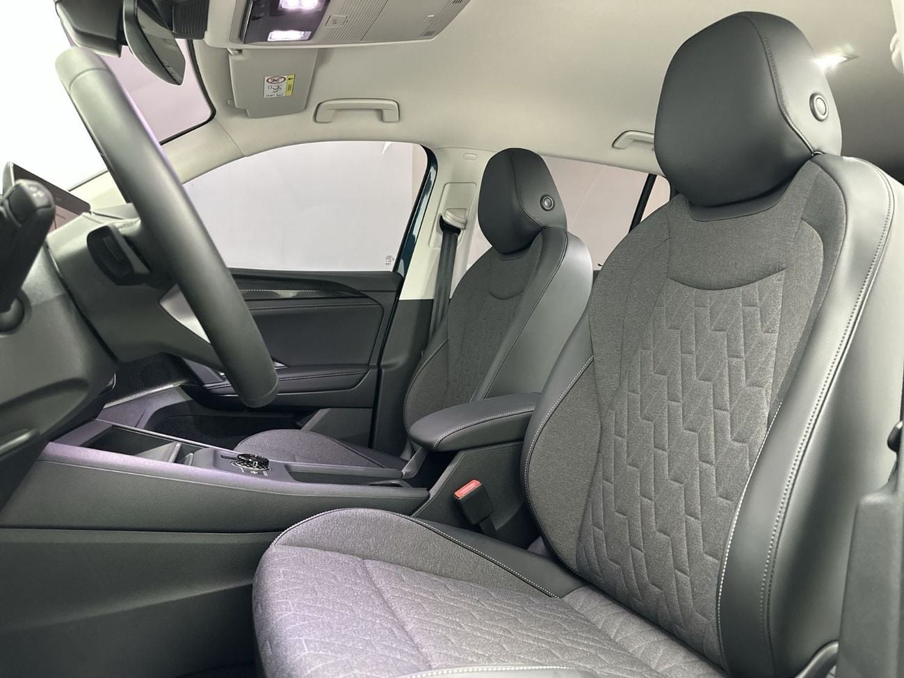 Volkswagen Tiguan Tiguan Life 1.4L | Advanced Safety | Smart Technology | Premium Comfort