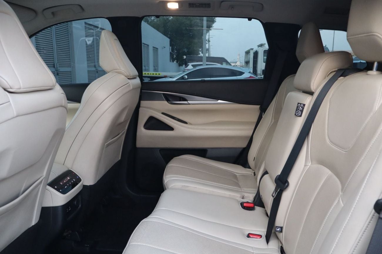 إنفينيتي QX60 لوكس