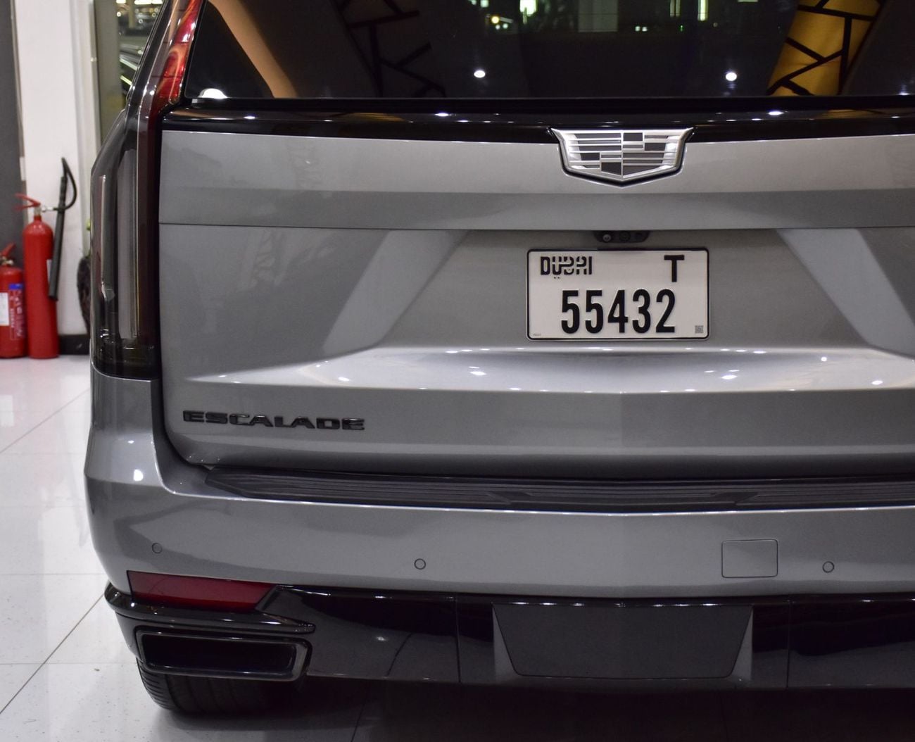 Cadillac Escalade SPORT PLATINUM EXCELLENT DEAL for our Cadillac Escalade 600 Black Edition ( 2024 Model ) in Grey Color Canadian Spe