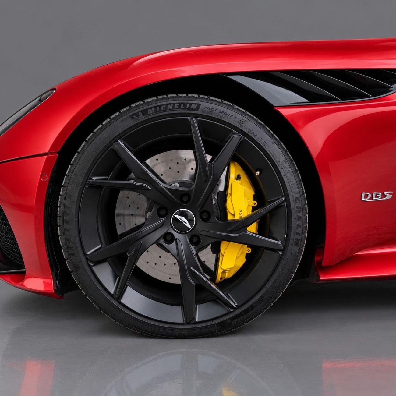 Aston Martin DBS SUPERLEGGERA AED 10,540 P.M • 0% Downpayment • Aston Martin DBS Superleggera • 1 Year Warranty