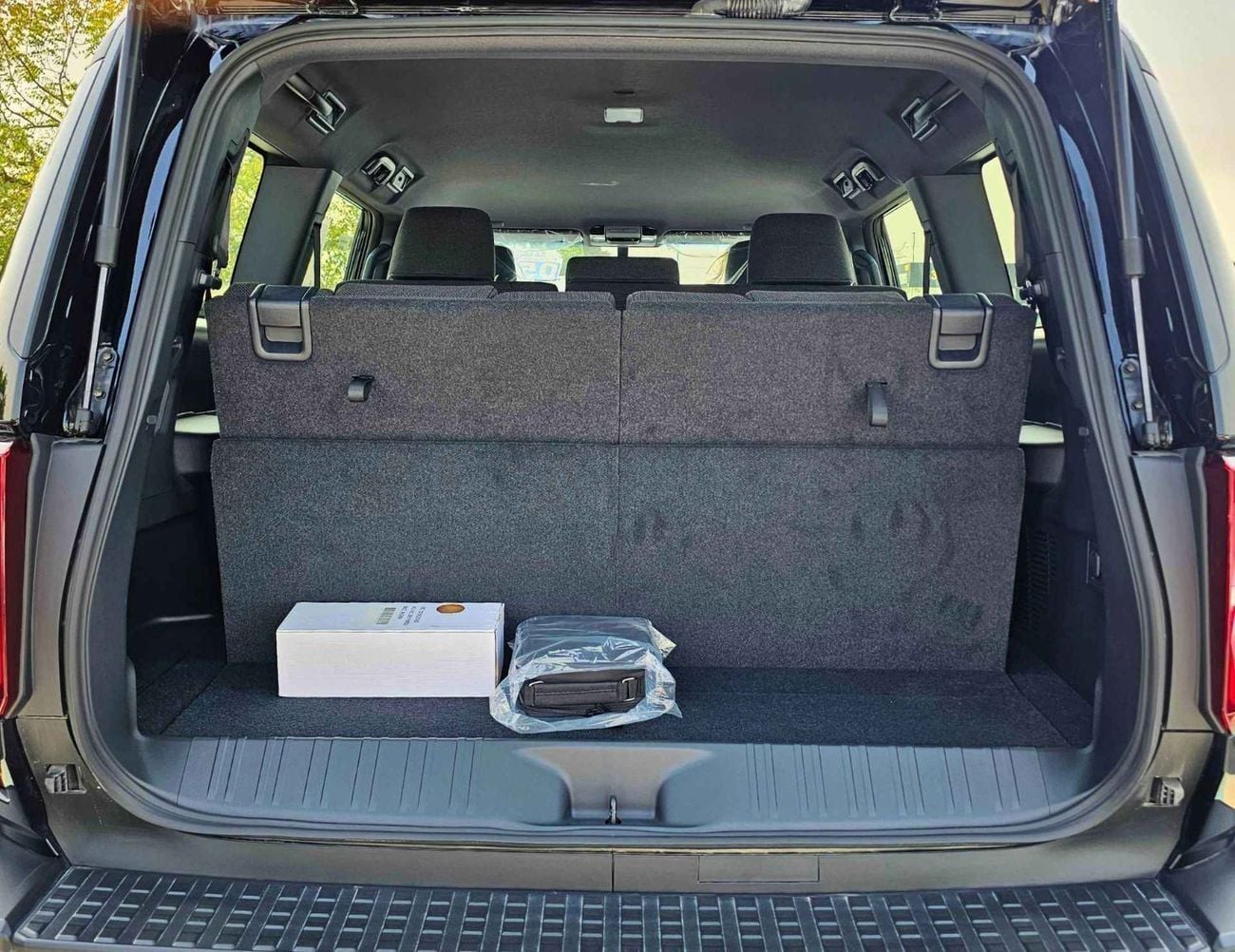 Toyota Prado ALL ROUNDER TURBO 2.4L PETROL 2.4L PETROL V4 / DVD+CAMERA / COOL BOX (CODE#PPAR)