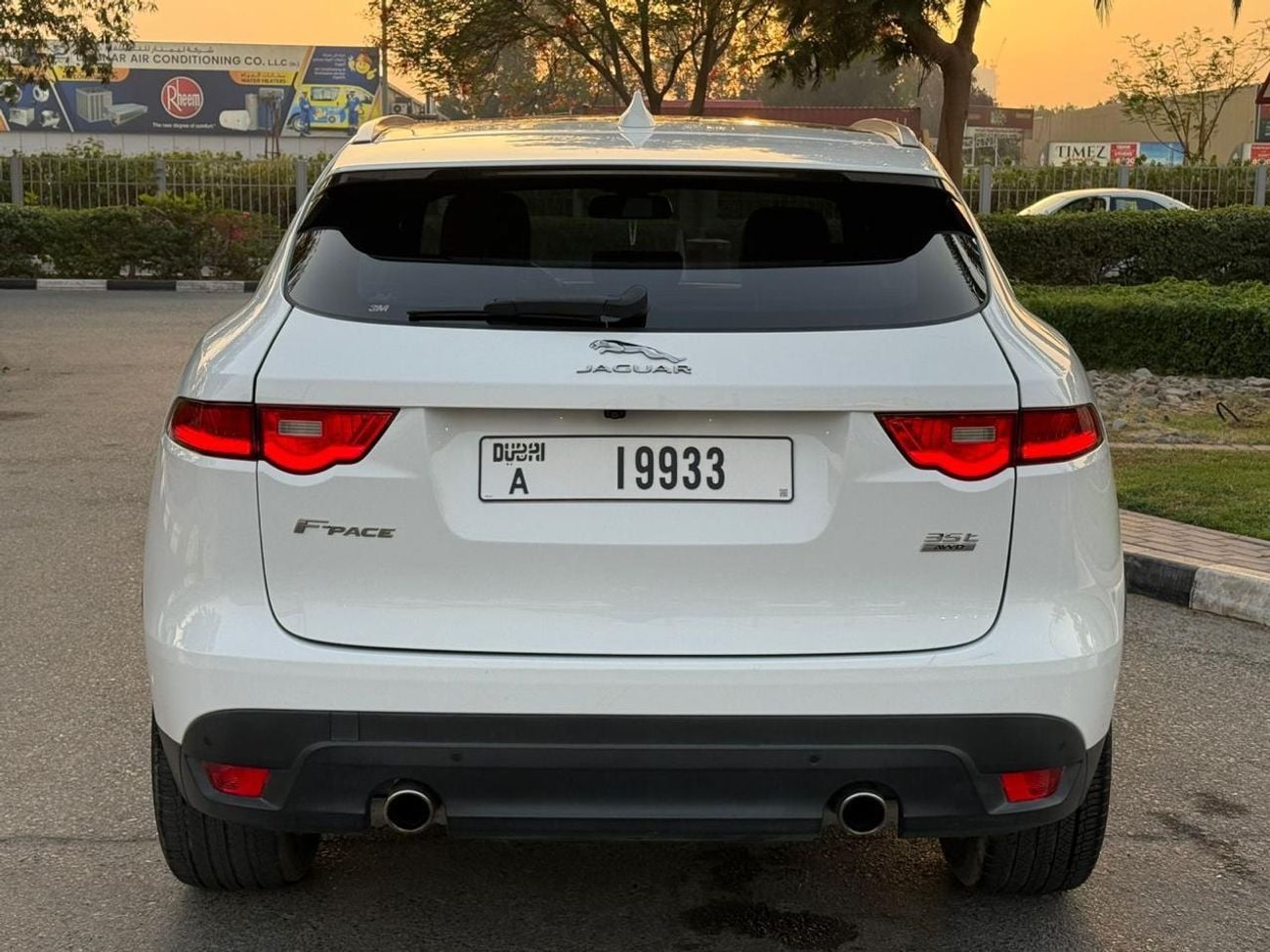 Jaguar F-PACE PORTFOLIO Jaguar F-Pace 2017 | GCC Specs | Low Mileage | Pristine Condition