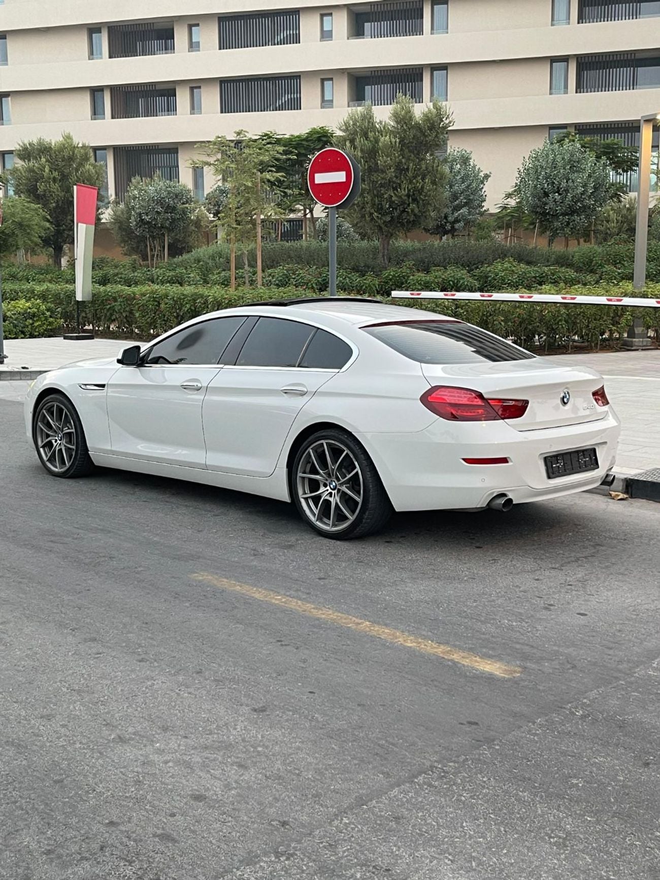 BMW 640i STANDARD