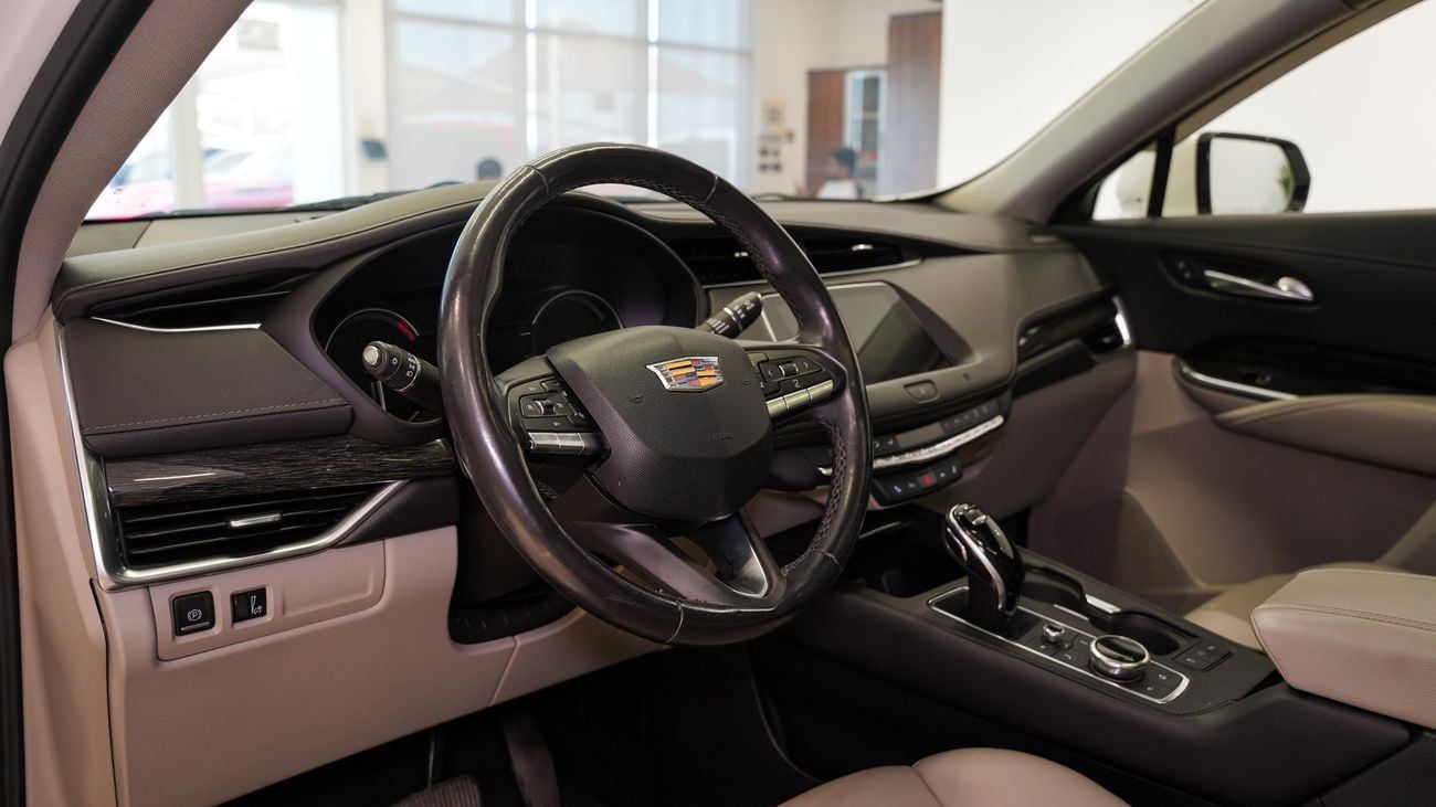 Cadillac XT4 PREMIUM LUXURY