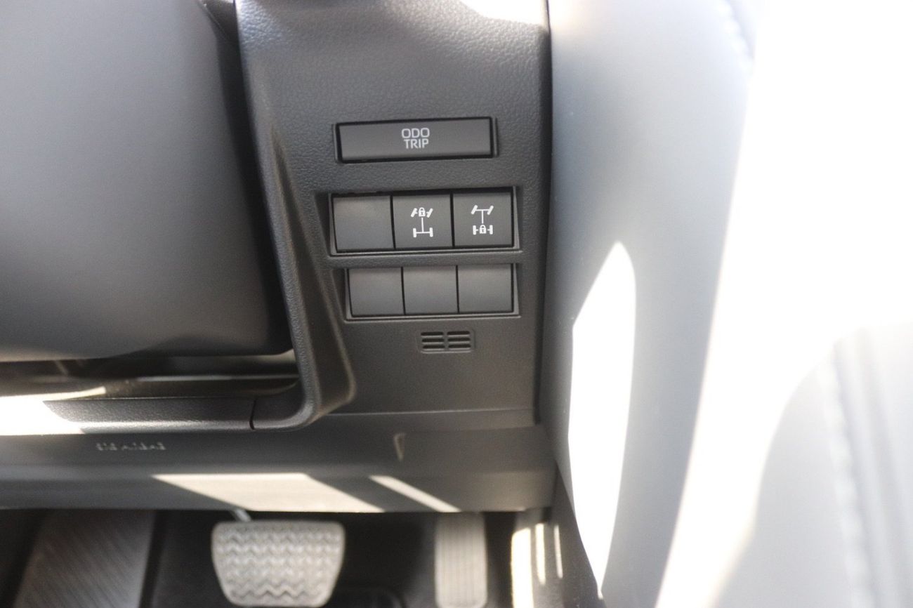Toyota Land Cruiser VXR