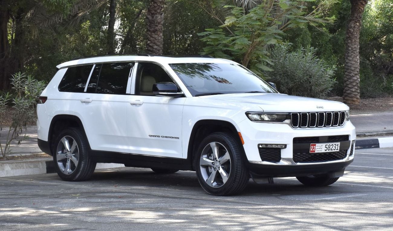 جيب جراند شيروكي L ليميتد عرض ممتاز لسيارة جيب جراند شيروكي L 4x4 ليميتد (موديل 2022) باللون الأبيض بمواصفات خليجية