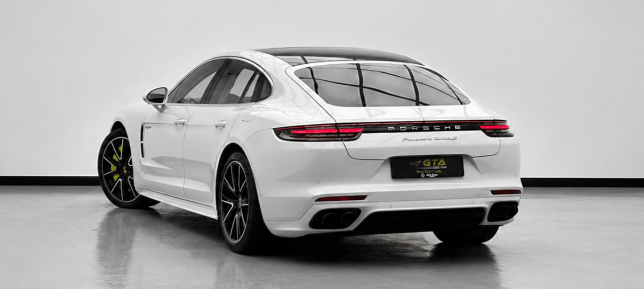 بورش باناميرا TURBO S E-HYBRID