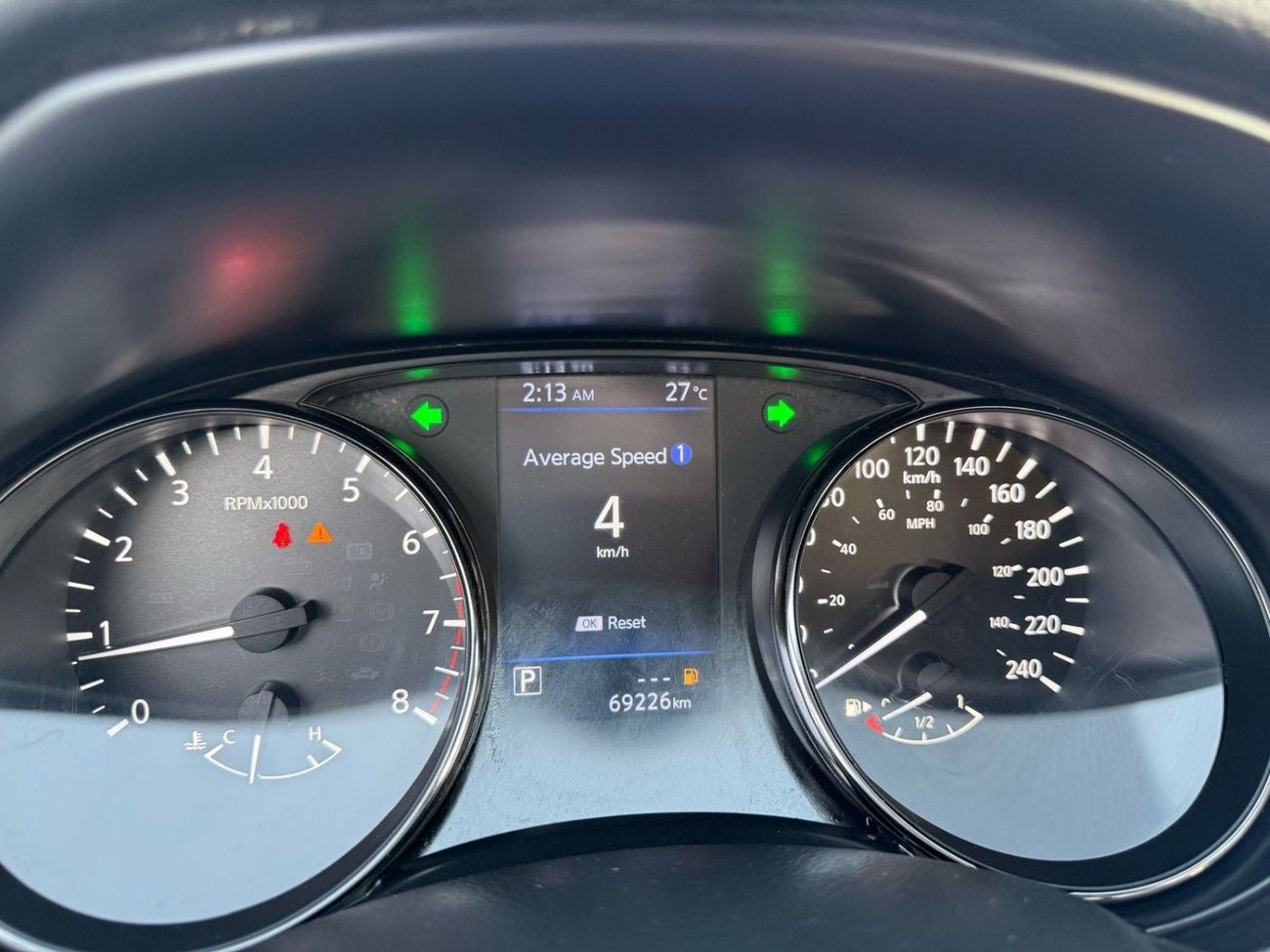 Nissan Qashqai MOONROOF FULL OPTION
