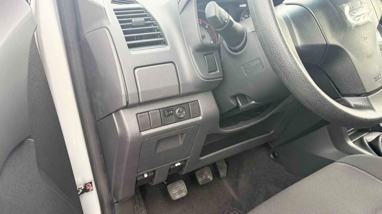 إيسوزو D ماكس ستاندارد ايسوزو/D-MAX/ISD10 2.5 DC Mid 4X4 LHD GEN 6 E2 MT