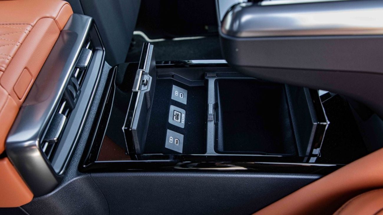 لكزس LX 700h VIP 3.5 لتر | 2026 | للتسجيل المحلي +10%