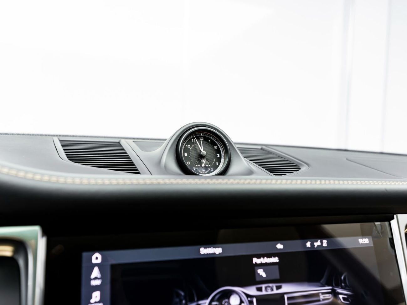 Porsche Macan STANDARD BUY NOW, PAY 2027 | THE BLACKLINE STANDARD | October 2027 Porsche Warranty, Low KMs, GCC