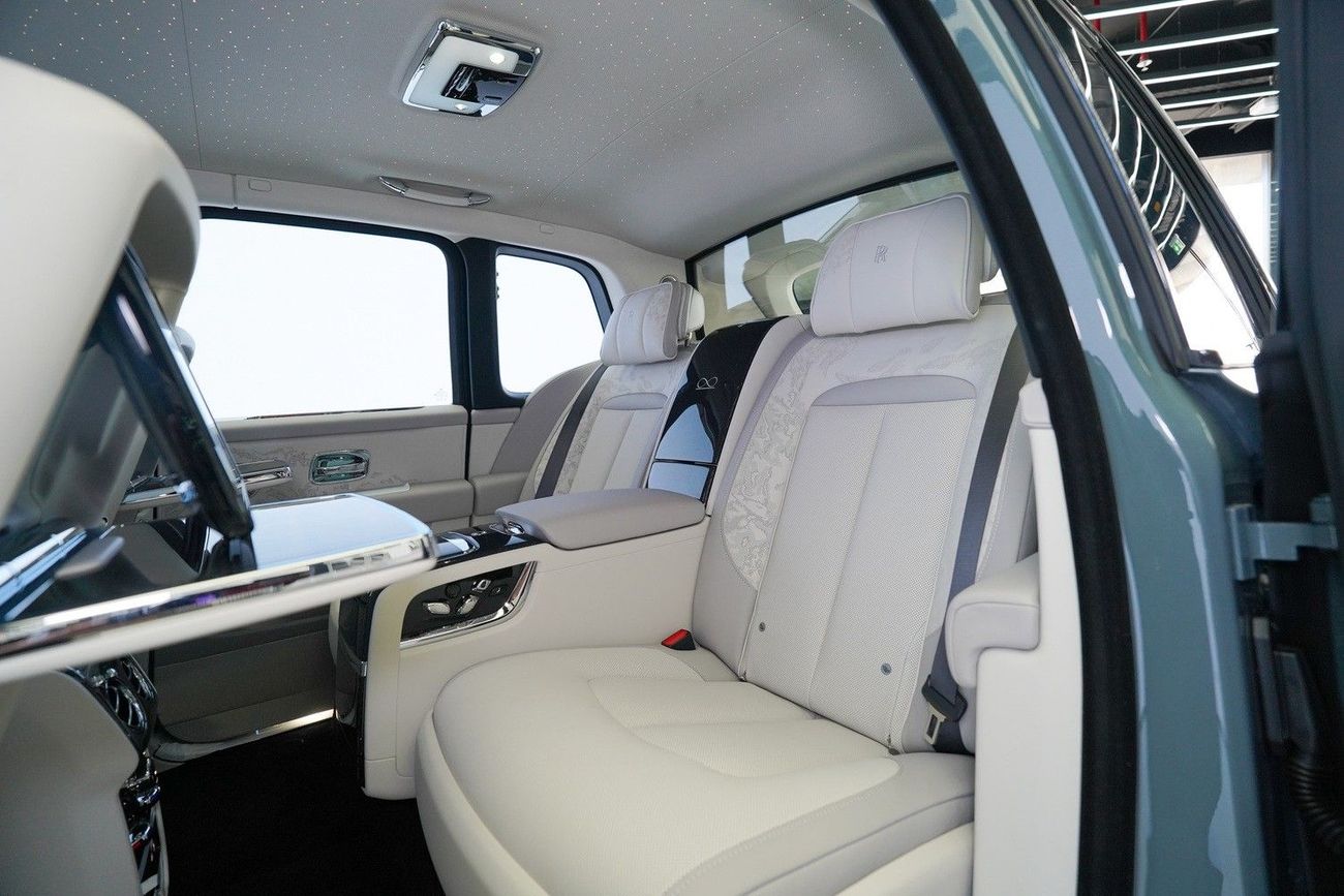Rolls Royce Cullinan BLACK BADGE CULLINAN DUALITY SEATS