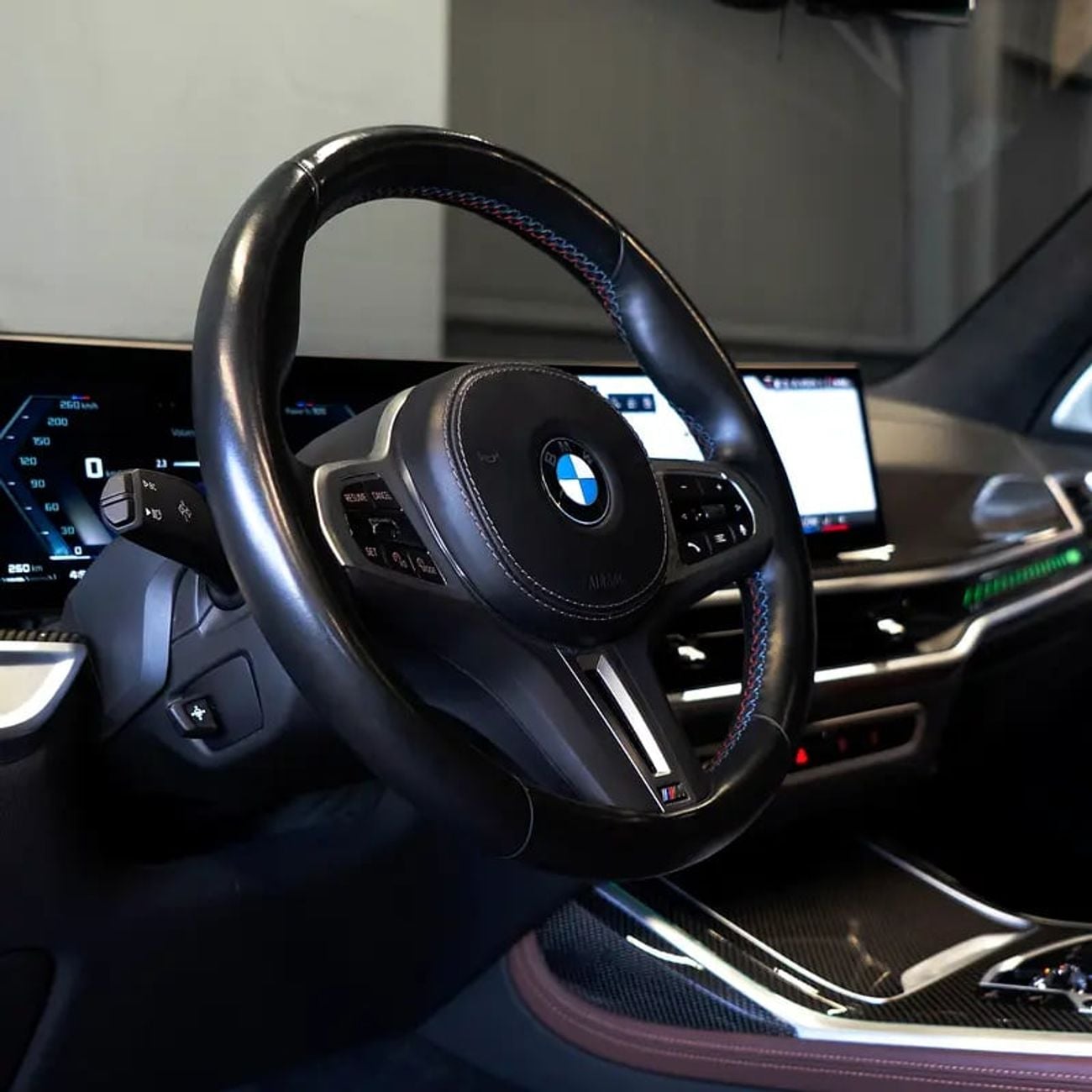 BMW X7 M60i XDRIVE 6,707 pm • 0% Downpayment • M60i x Drive M Sport • Agency Warranty And Service Package