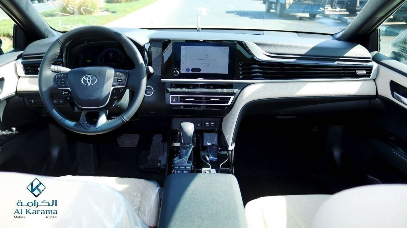 Toyota Camry LE HEV 2.5L Hybrid | Panoramic Moon Roof | Driver Seat Lumbar Support | GCC Specs