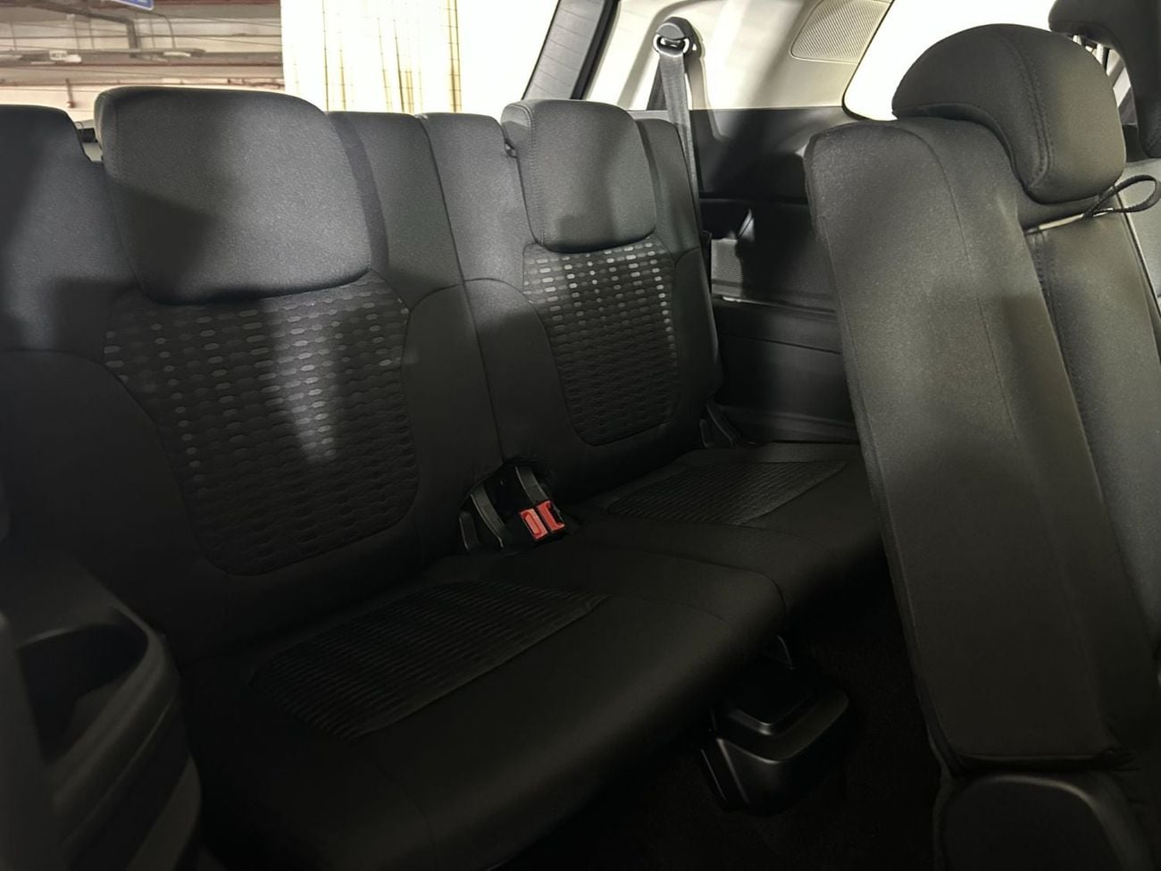 Ford Everest XLS EVR225/AL TAYER MOTORS/ AL QOUZ SHOWROOM